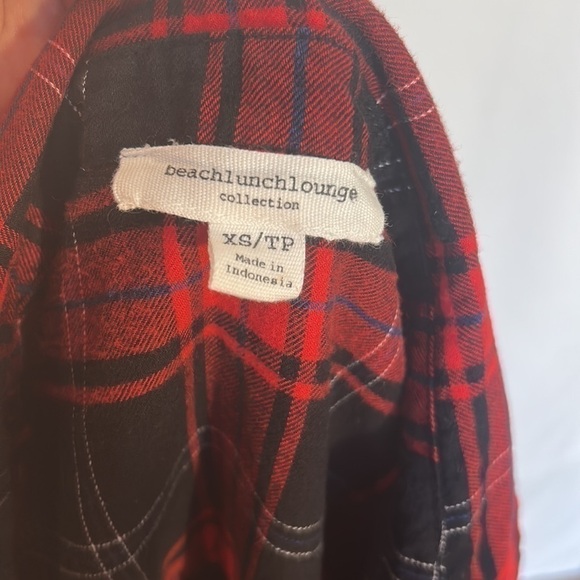 𝅺BEACHLUNCHLOUNGE Red/Black Plaid Flannel Button Down - Picture 3 of 3